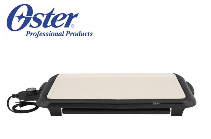 OSTER BBQ陶瓷插電電烤盤 CKSTGRFM18W-TECO | -10” x 18” 大尺寸烤盤-DuraCeramic™專利不沾黏塗層處理，使用更安心-可拆卸的溫度控制盤-貼心隔熱把手設計-獨創保溫托盤