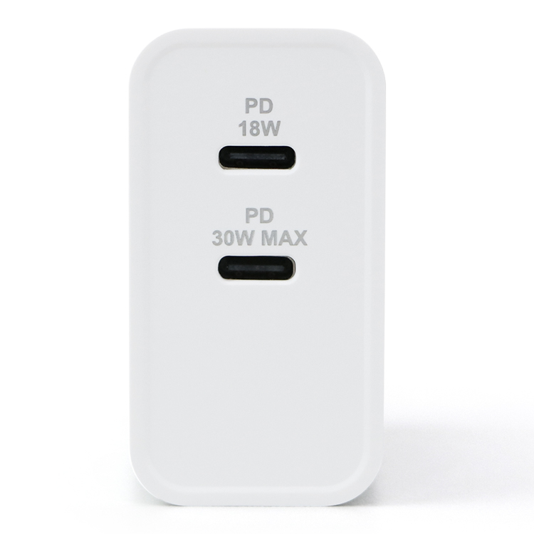 PQI 雙PD36W快速充電器 | 雙孔最大輸出可高達36W約一般iPhone原廠充電器效能的3倍方便隨身攜帶