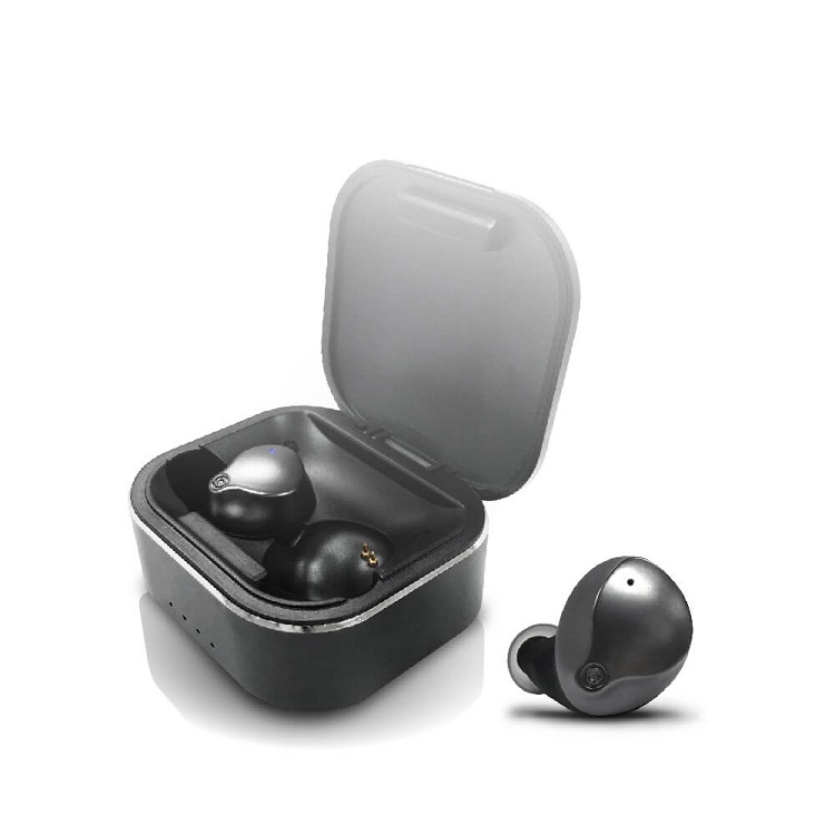 TOSHIBA超震撼真無線藍牙耳機BT950E | 全觸控介面重低音震撼而富有彈性電力續航最高可達30小時採用獨特設計的短軸硅膠耳塞，可有效增加耳道舒適感與抗噪耳機腔體採用獨家不對稱水滴設計，360度貼合耳廓，強調配戴舒適感與不易脫落